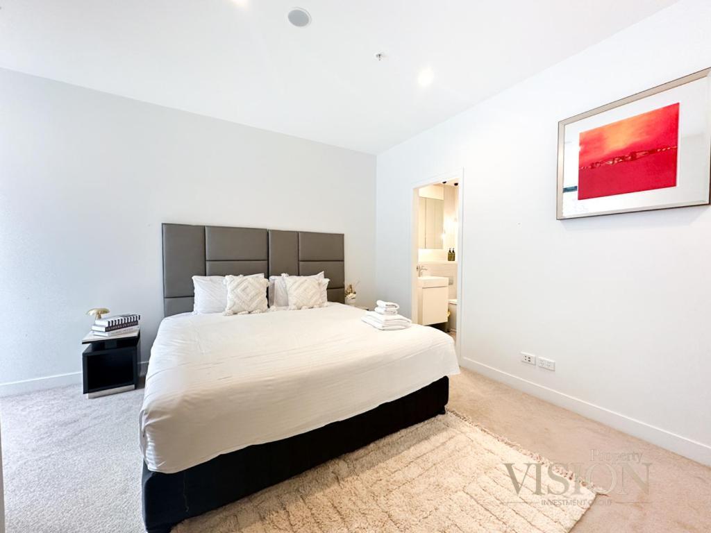 Modern 2 Bedroom Next To North Ryde Metro Apartment Sydney